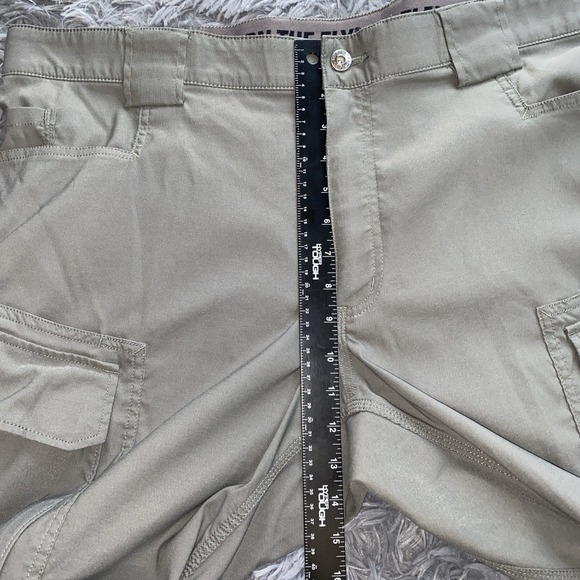 3 Duluth Trading Co. Mens 42x32 Flex Dry On The Fly Pants Work Outdoors - Picture 9 of 13